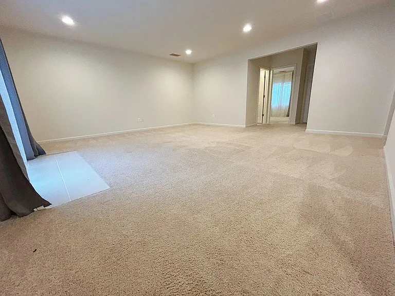 24887 Coventry Grove Ct — Photo 18