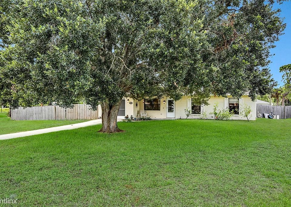1st image of 3203 Vista Palm Dr