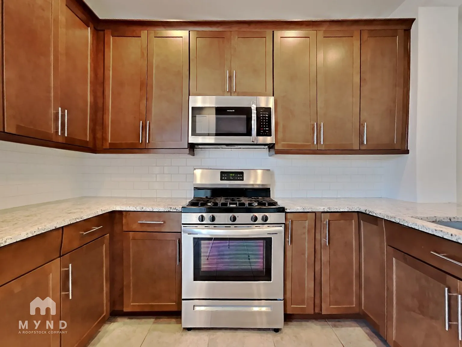 3 bed, 2.0 bath, 1397 sqft, $2,100 — Photo 3