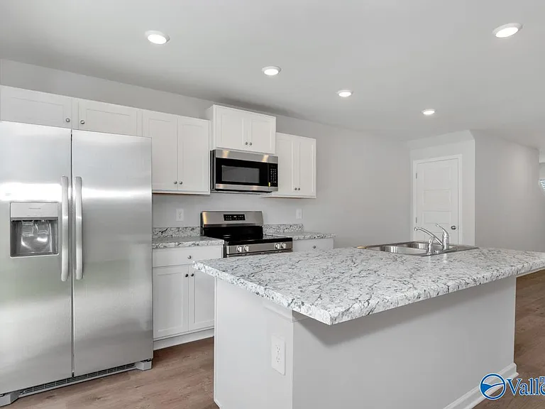 4121 Hudson Ct — Photo 7