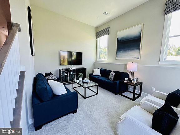 4th image of 246 Hickory Hollow Ct