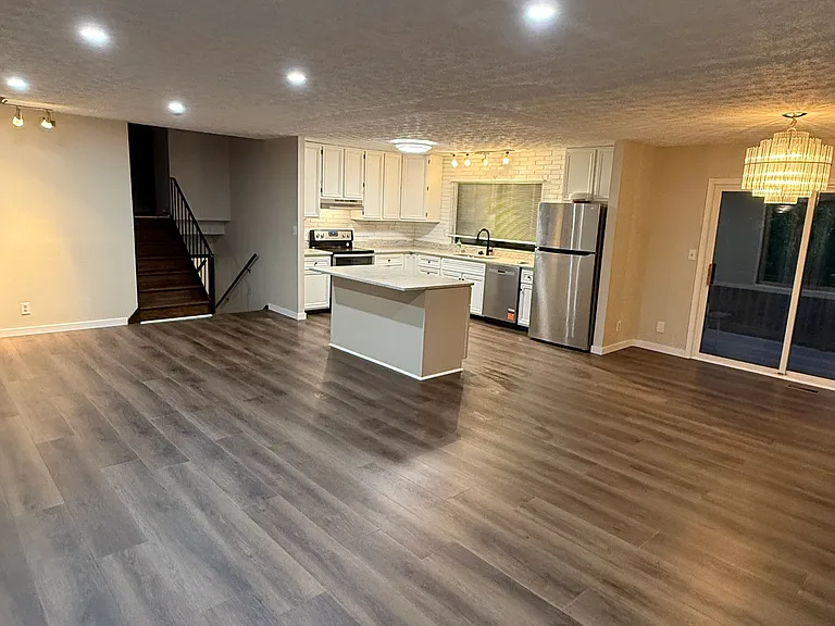 132 Bryn Myrr Dr — Photo 5
