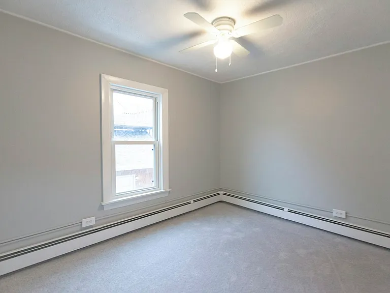 87 Glass St — Photo 12