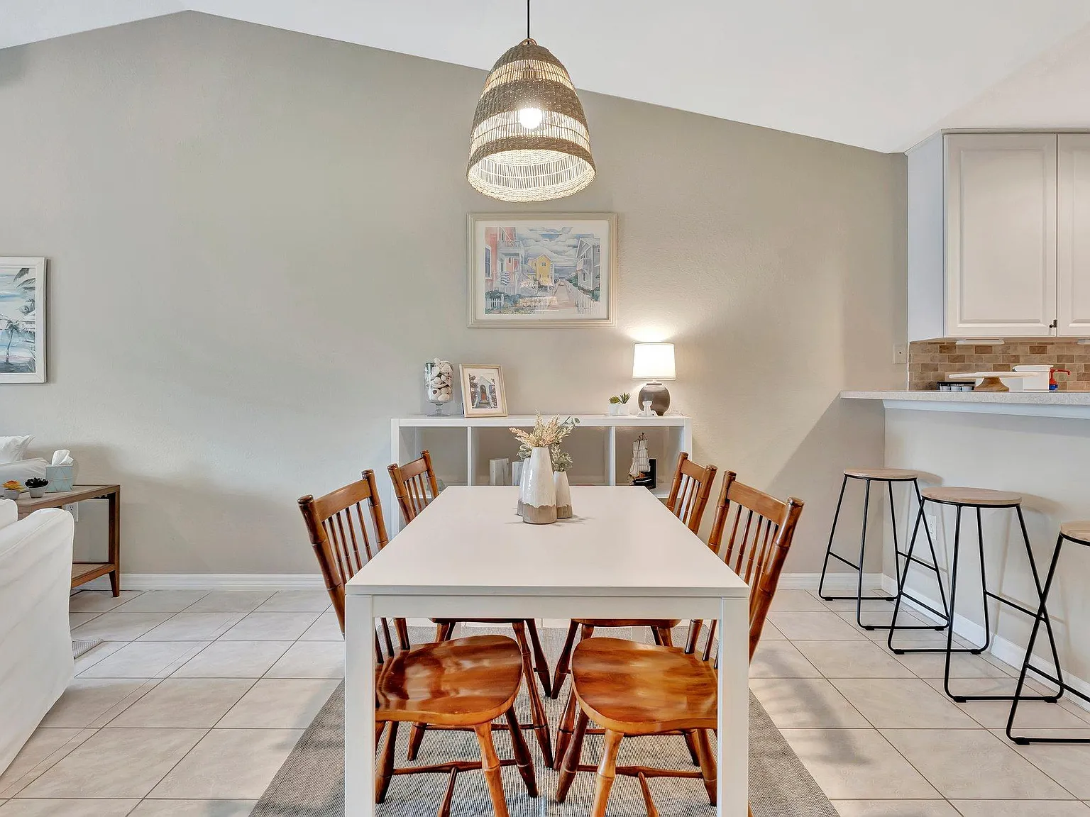 2 bed, 1200 sqft, $1,825 — Photo 4