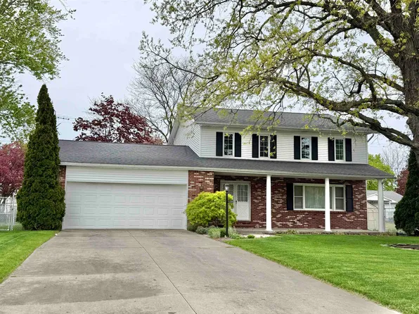 3345 Brentway Dr, Bay City, MI 48706