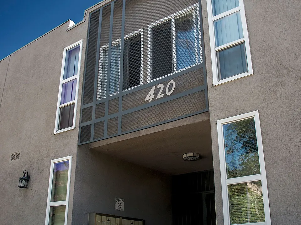 Building Photo 3