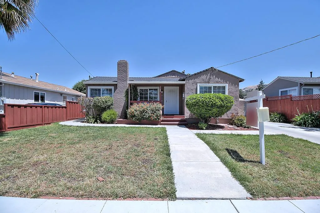 148 N Claremont Ave photo 1