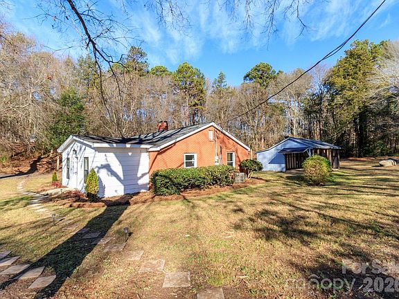 5th image of 123 Riverside Dr