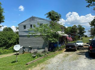 13009 Stewartsville Rd, Vinton, VA 24179