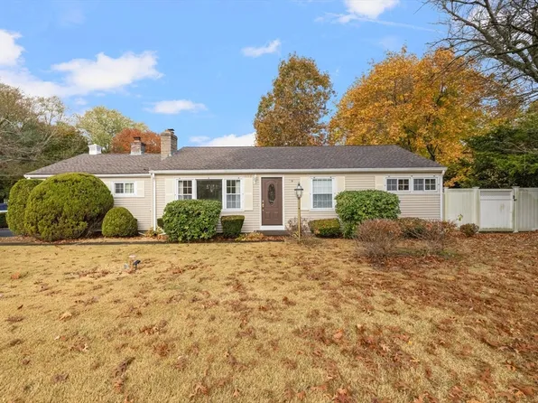 158 Newman Ave, Seekonk, MA 02771