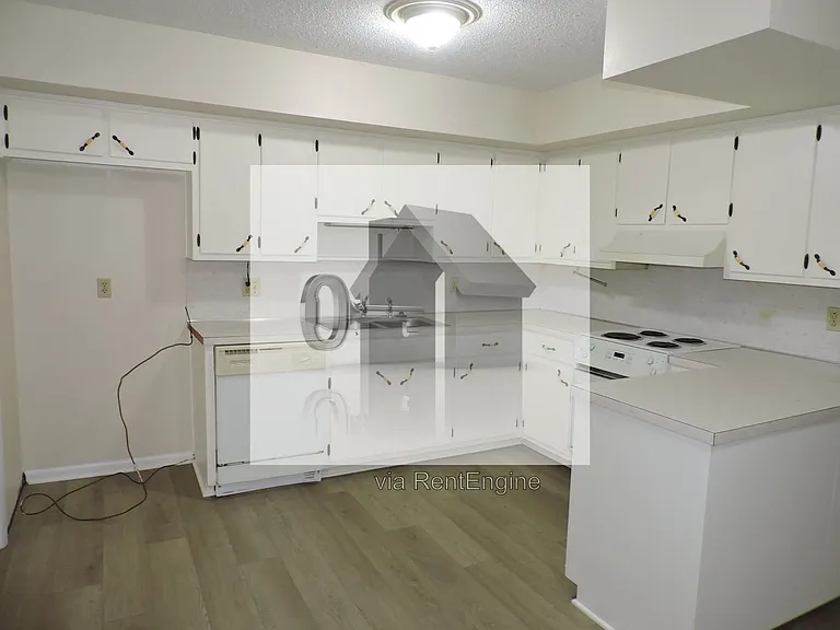 1885 Broyhill Cir — Photo 8
