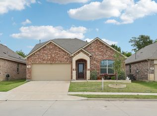 1621 Roadrunner Dr, Little Elm, TX 75068