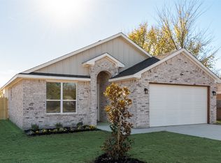 530 Elm St, Forney, TX 75126