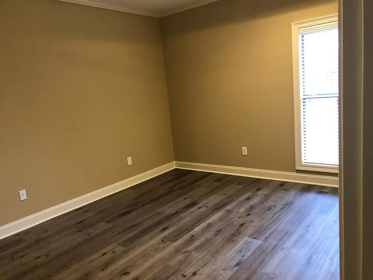 408 Kirkwood Dr — Photo 10