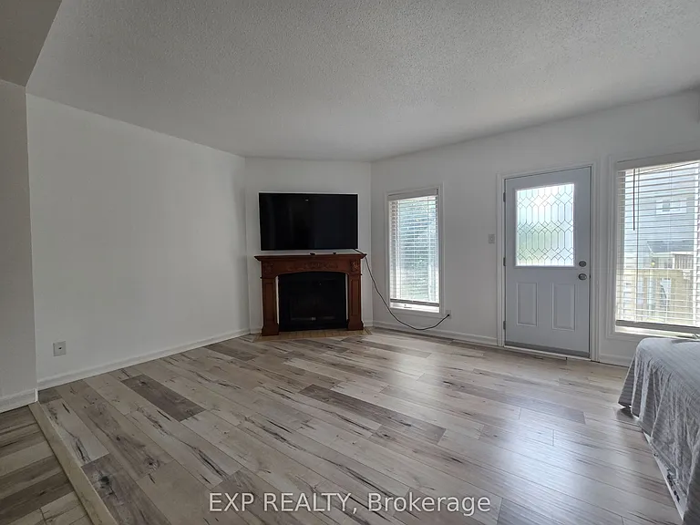 90 Lightfoot Pl #75 — Photo 9