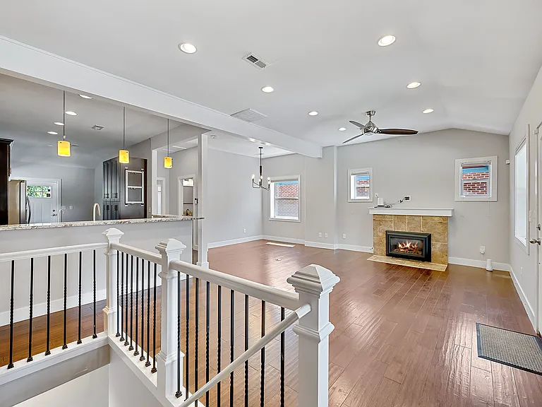 4524 Decatur St — Photo 3