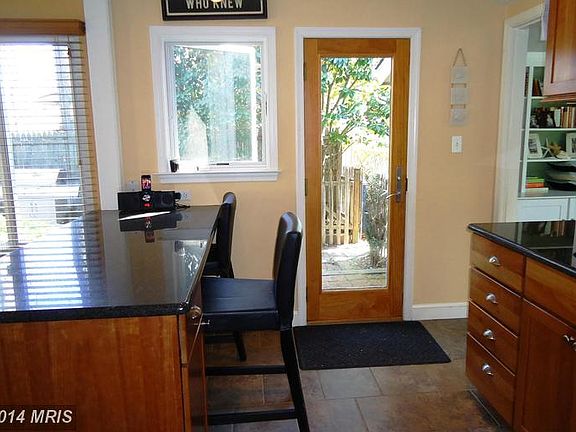 5th image of 8105 Kane Ct