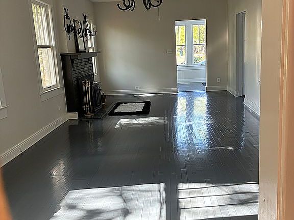 4th image of 404 E Horner St