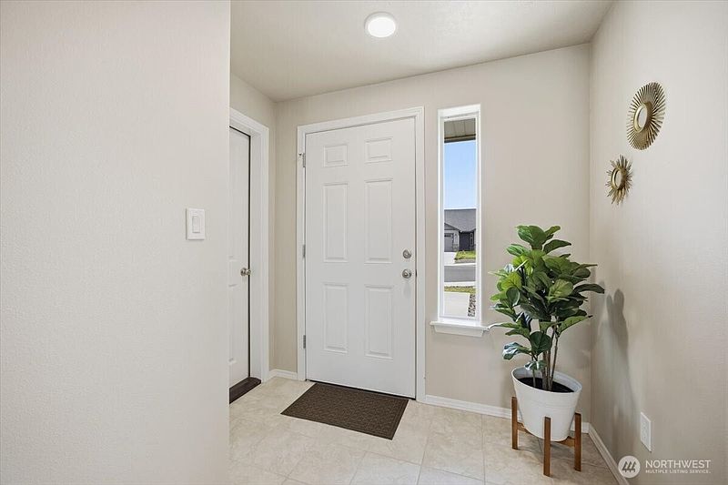 3rd image of 700 Regina Place