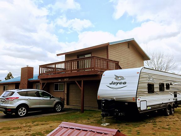 3rd image of 471 Circle Dr #120