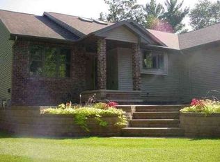 191 Black Forest Ln, Plover, WI 54467