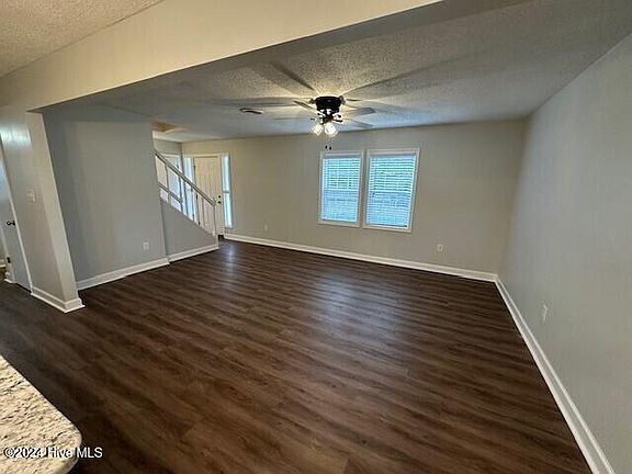 3rd image of 820 Cape Harbor Dr