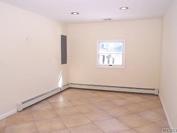 5th image of 168 Rosemont Ave