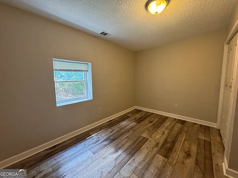 650 Morton Rd — Photo 11