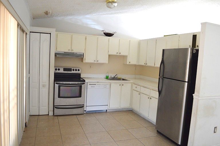 2nd image of 7115 SW 152nd Ct