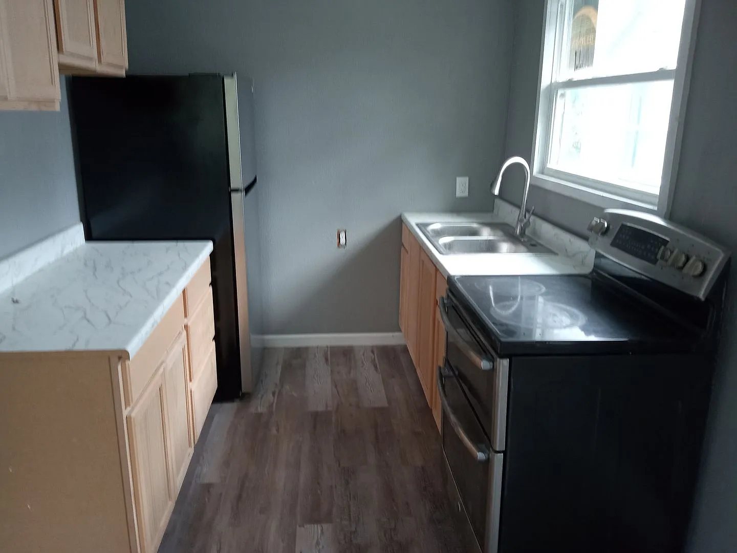 208 Fairview Avenue — Photo 4