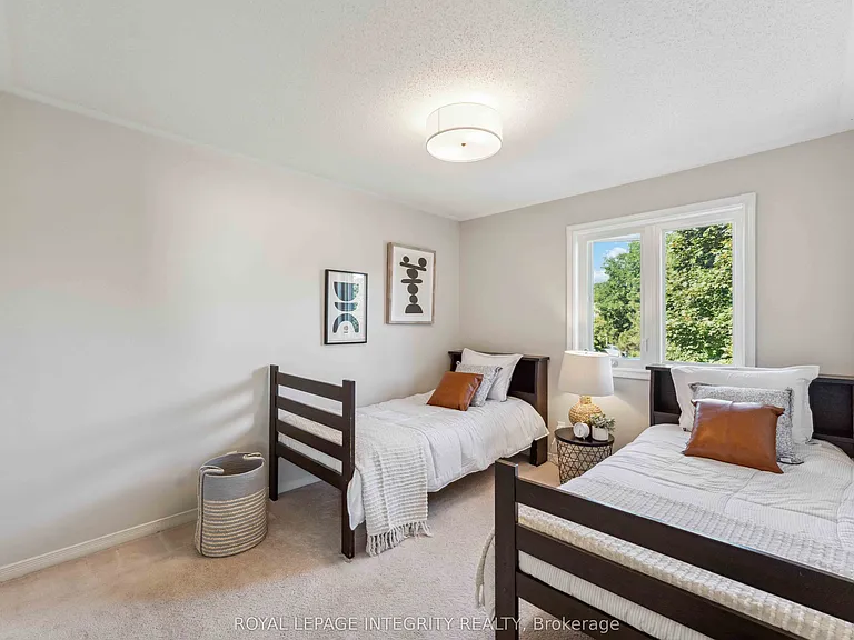 7 Windhurst Dr — Photo 17