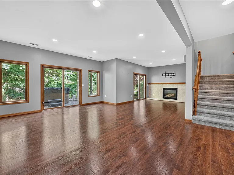 3187 Turnberry Dr — Photo 40