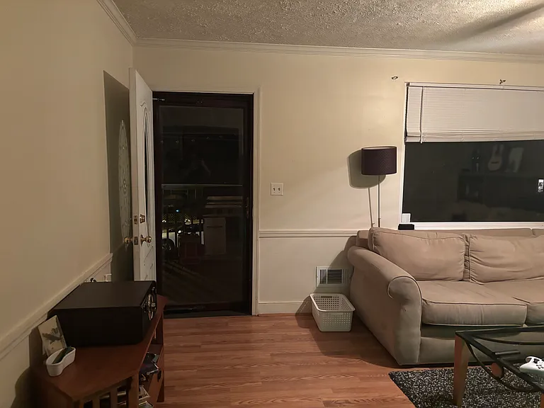 1505 Augusta St — Photo 7