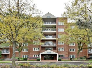 6530 W Irving Park Rd APT 202, Chicago, IL 60634