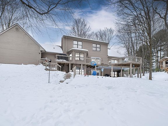 3rd image of 12700 Hilltop Dr