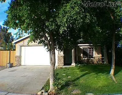 911 Robert Ave photo 1