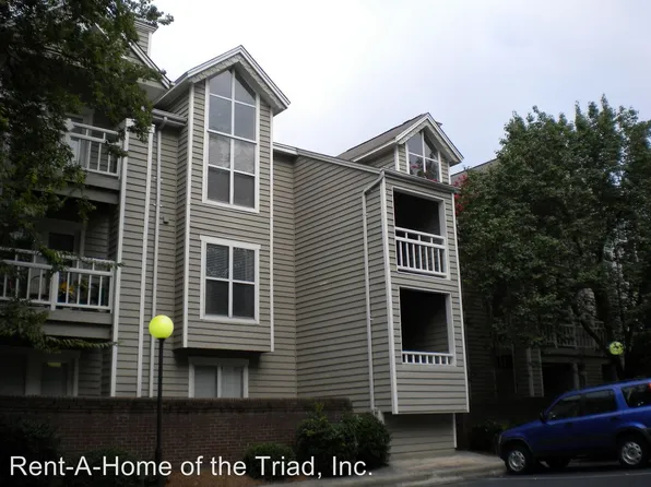 1115 W McGee St APT D, Greensboro, NC 27403