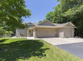 27822 Kent Ct, Chisago City, MN 55013
