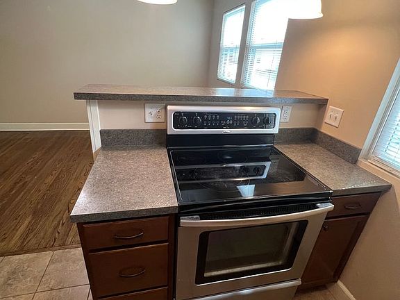3rd image of 1036 S 31st St #10-C1200