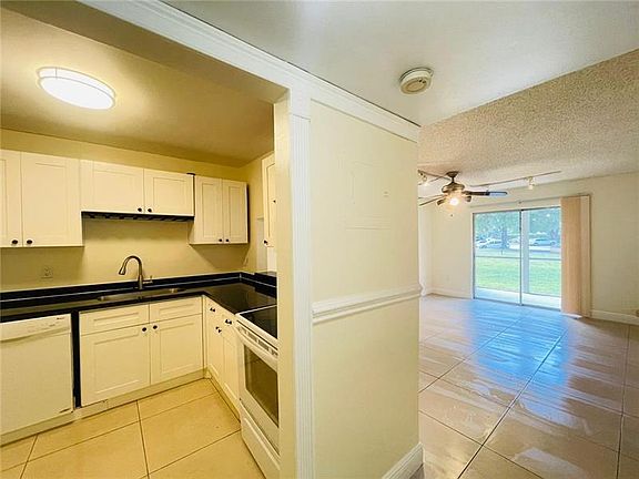 3rd image of 4324 NW 9th Ave #5-1