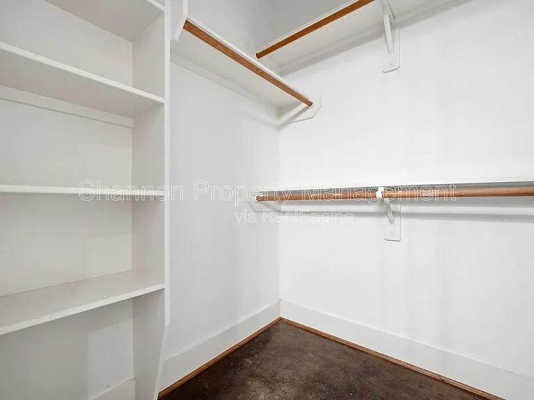 2323 Sperber Ln — Photo 17