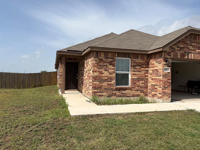 14213 Prairie Sod Ln — Photo 2