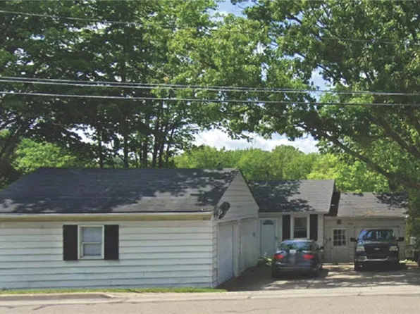 3932 S Main St, Akron, OH 44319