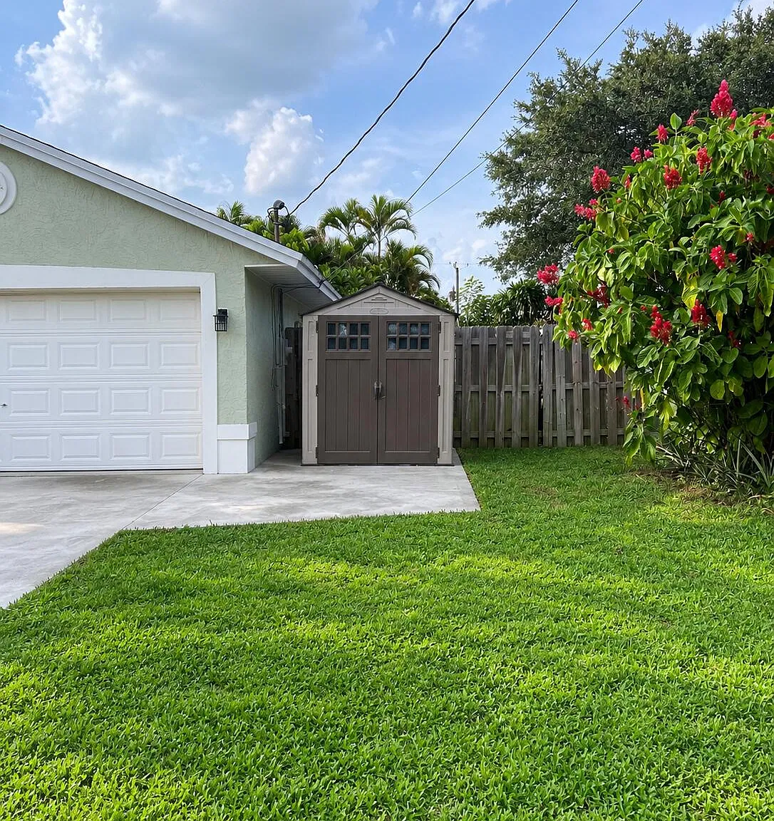 3 bed, 2.0 bath, 1230 sqft, $3,700 — Photo 3