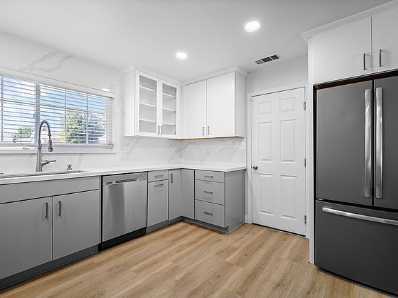 5th image of 7881 Shannon Ave
