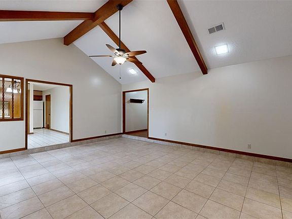 4th image of 2704 Wilderness Dr N
