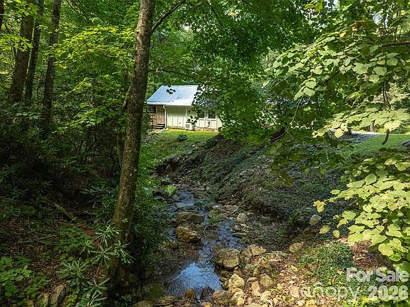 2nd image of 347 Blackberry Inn Rd