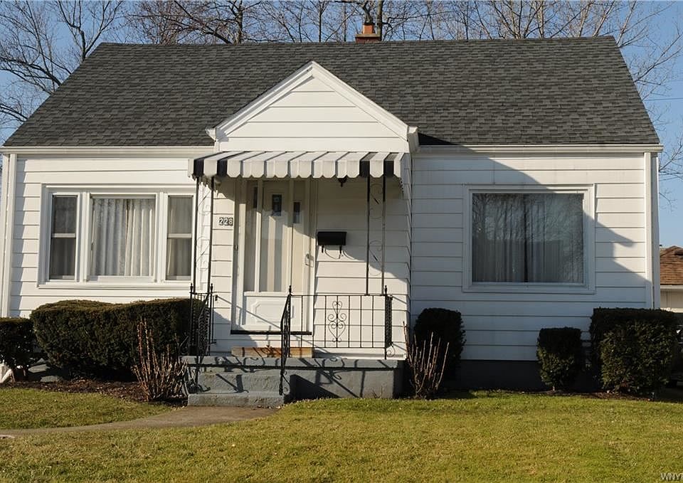 1st image of 228 Edgewood Ave