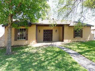 5610 Sheraton Oaks Dr, Houston, TX 77091