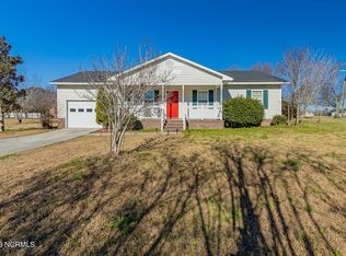 1863 Riggs Rd, Maysville, NC 28555